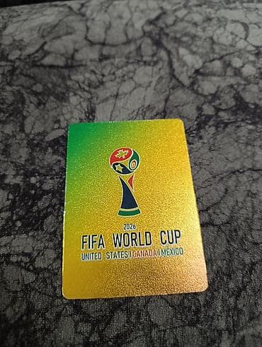 та бокс: Коллекционная карточка PANINI FIFA 365 — GOLDEN BALLER — 2