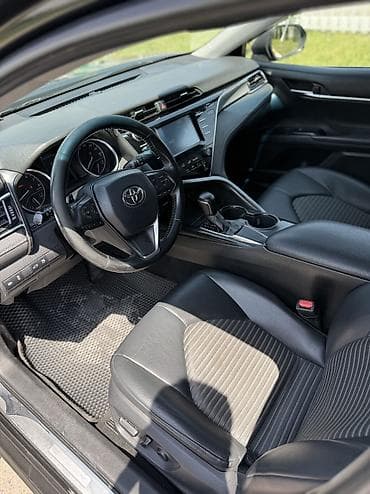 аудио техника: Toyota Camry: 2018 г., 2.5 л, Автомат, Бензин, Седан — 8