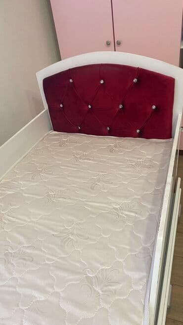 Детская/подростковая односпальная кровать с мягким изголовьем и