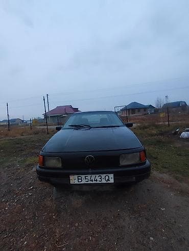 Volkswagen Passat: 1989 г., 1.8 л, Кол менен иштөөчү, Бензин, Седан lalafo.kg да Volkswagen Passat: 1989 г., 1.8 л, Кол менен иштөөчү, Бензин, Седан