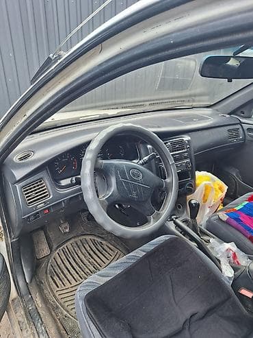 Toyota Carina E: 1995 г., 1.8 л, Кол менен иштөөчү, Седан — 4