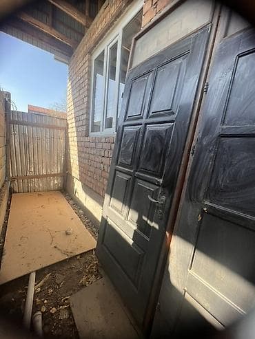 тумбу с полками и зеркалом: Двери для домов и квартир, Деревянная, Одностворчатая, Со стеклом, цвет - Серый — 1