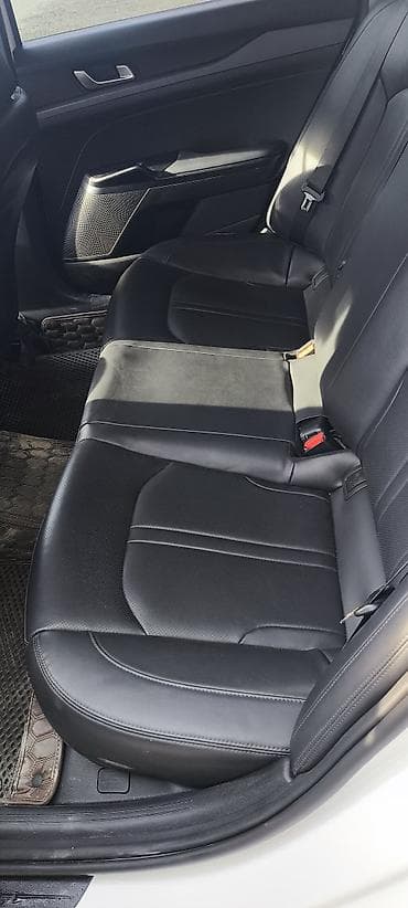 лобовых: Kia K5: 2021 г., 2 л, Автомат, Газ, Фастбек — 7