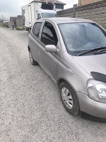 Toyota Vitz: 2001 г., 1 л, Автомат, Бензин, Хэтчбэк — 4