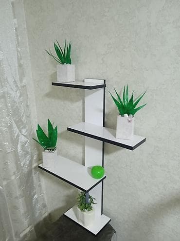 держатели для цветов: Оригинальная полочка. Высота-86 см. Слево на Право-65 см. Район Восток — 4