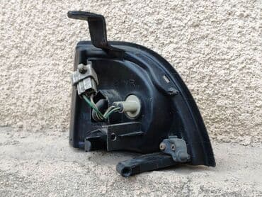 сколько стоят электронные часы: Правый поворотник Daihatsu 1999 г., Б/у, Оригинал, Япония — 4