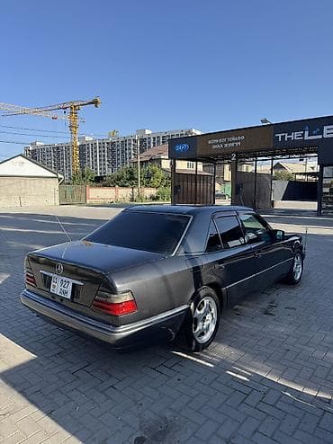 Mercedes-Benz W124: 1994 г., 3.2 л, Автомат, Бензин, Седан — 4