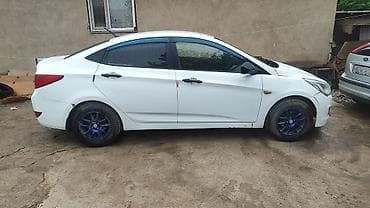 Продажа авто: Hyundai Solaris: 2015 г., 1.6 л, Автомат, Бензин, Седан — 9