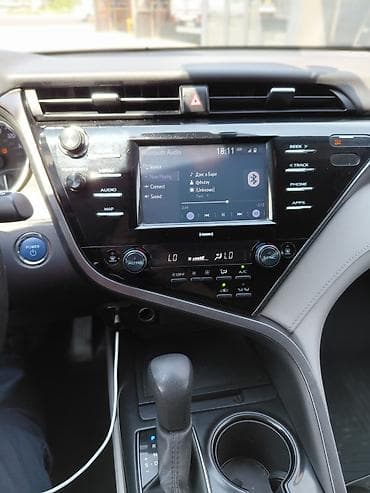 Toyota Camry: 2020 г., 2.5 л, Вариатор, Гибрид, Седан — 6