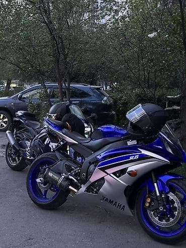 Мотоциклдер: Yamaha YZF-R6, спортбайк среднего класса. - Двигатель рядный — 3