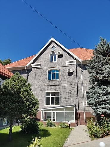 Дома: 1100 м², 15 комнат, Балкон застеклен, Бронированные двери, Видеонаблюдение — 6