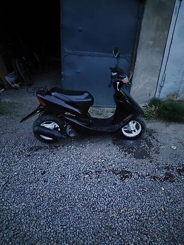 49 куб: Тип скутера Honda, 50 куб. см, Бензин — 1