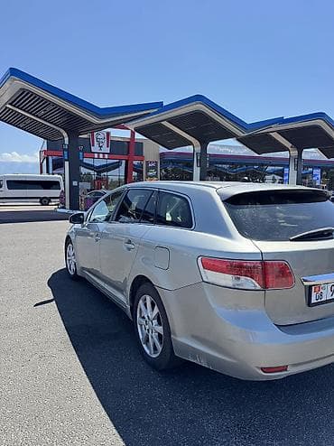 агро товары: Toyota Avensis: 2010 г., Автомат, Дизель, Универсал — 2