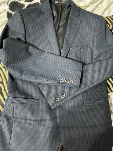 продаю в связи с переездом: Мужской костюм в отличном состоянии, Турция, размер 44-46 — 4