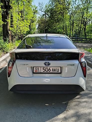 Toyota Prius: 2017 г., 1.8 л, Вариатор, Гибрид, Хэтчбэк — 6