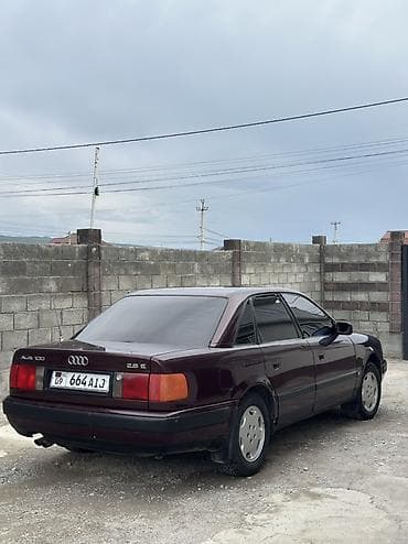 Audi 100: 1993 г., 2.6 л, Механика, Бензин, Седан at lalafo.kg Audi 100: 1993 г., 2.6 л, Механика, Бензин, Седан