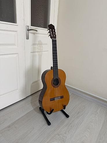 YAMAHA C45 Срочно продается классическая гитара от компании Ямаха в