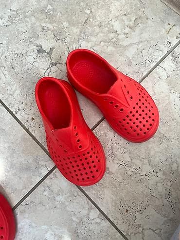 Школьная форма: Новые.Размер 26 и 29.Из США.Лёгкие — 1