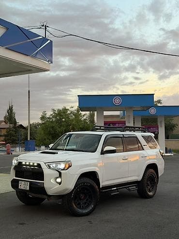 4 108: Toyota 4Runner: 2020 г., 4 л, Автомат, Бензин, Внедорожник — 5