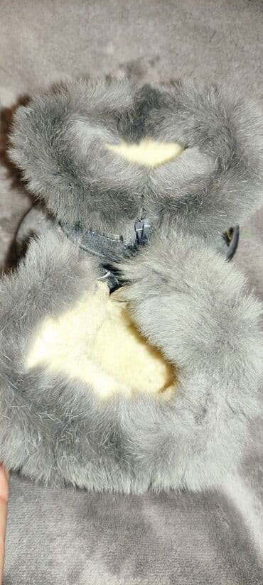 Детские электрокары: Сапожки на 9-12 месяцев очень теплые,натуралка — 4