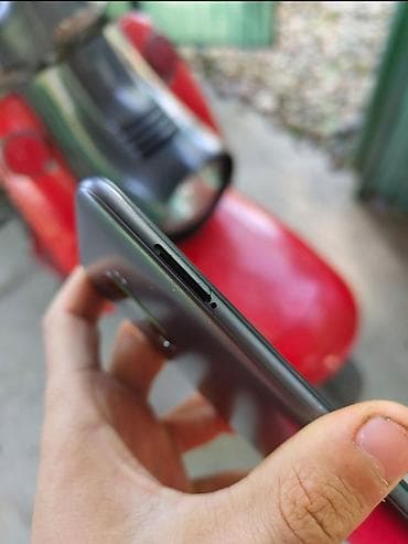 xbox 720: Poco Pocophone F1, Б/у, 128 ГБ — 6