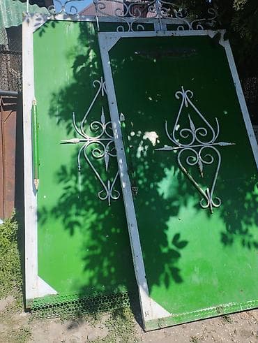 Продаю Металлические распашные ворота с калиткой, цена договорная