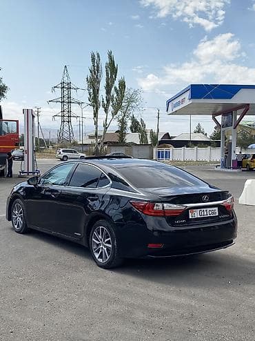 юиз: Lexus ES: 2017 г., 2.5 л, Вариатор, Гибрид, Седан — 3