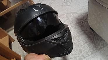 мото адеми: Мотошлем полноразмерный (интеграл/кроссовый стиль) чёрный 300 с — 1