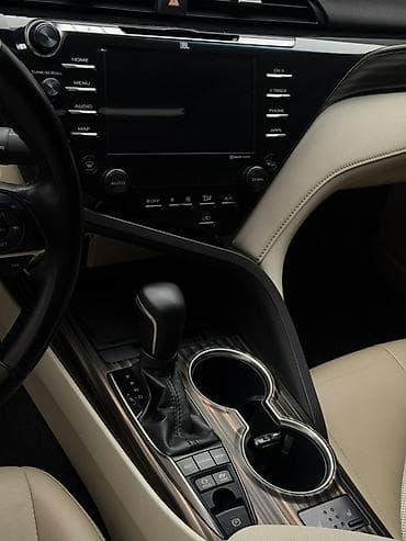 camry 55 гибрид: Toyota Camry: 2019 г., 2.5 л, Вариатор, Гибрид, Седан — 6