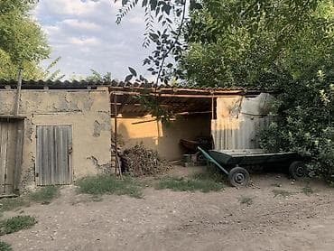 үй жер: Продаётся частный дом с большим двором и хозпостройками, документы в — 4