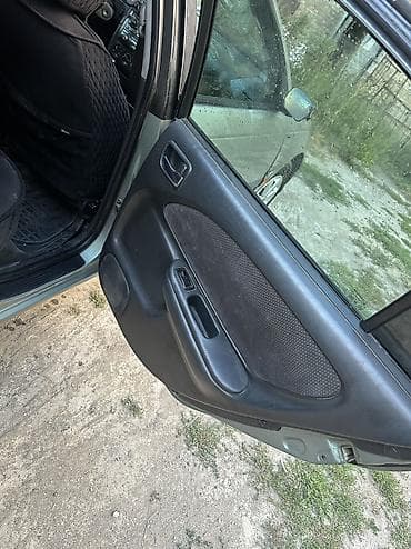 мотор мотоцикл: Toyota Avensis: 2000 г., 2 л, Механика, Дизель, Седан — 10