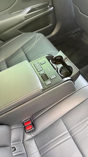 lexus es машина: Lexus ES: 2020 г., 2.5 л, Автомат, Гибрид, Седан — 10