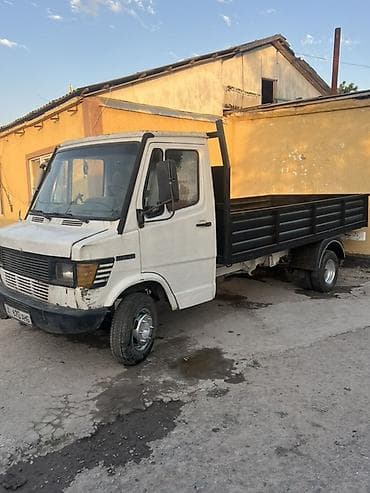 shacman m3000: Легкий грузовик, Mercedes-Benz, Стандарт, 3 т, Б/у — 4