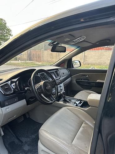 Kia Carnival: 2017 г., 2.2 л, Автомат, Дизель, Минивэн — 6