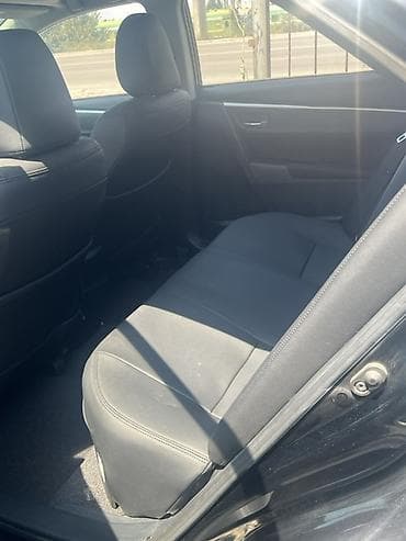 coroll: Toyota Corolla: 2019 г., 1.8 л, Робот, Гибрид, Седан — 6