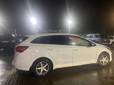 Kia: Kia Ceed: 2016 г., 1.6 л, Автомат, Бензин, Хэтчбэк — 8