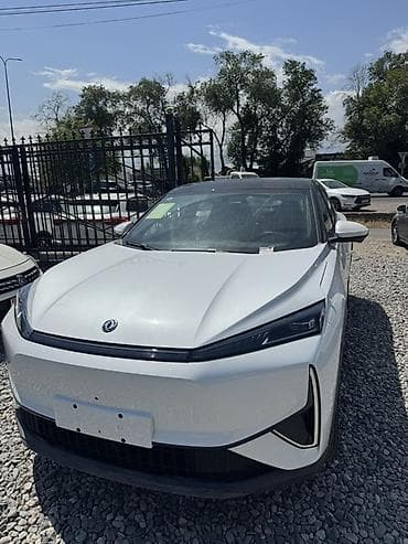 wuling mini ev: Dongfeng : 2026 г., Кроссовер — 1