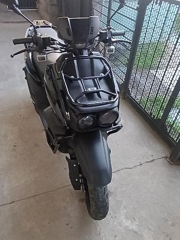 Скутер Танк, тормоза дисковые,12 колёса, сигнализация, всё работает,не