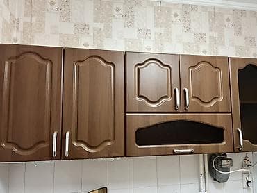 Тумбы и подставки: Кухонный гарнитур EuroStyle, цвет «орех» с классическими фасадами — 2