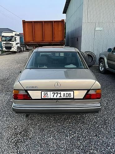 мерс e: Mercedes-Benz W124: 1993 г., 2.2 л, Бензин, Седан — 5