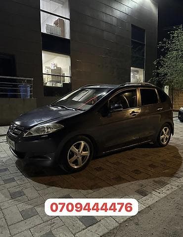 дверь на хонда срв: Honda FR-V: 2006 г., Минивэн — 1