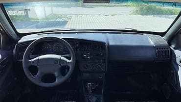 8: Volkswagen Passat Variant: 1993 г., 1.8 л, Ручные, Бензин, Универсал — 6