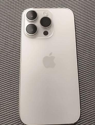 IPhone 14 Pro, Б/у, 256 ГБ, Серебристый, Чехол, 78 %