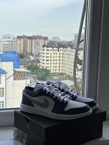 Мужские кроссовки, 42, Air Jordan, Новый, цвет - Белый, Самовывоз