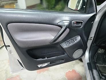 подкрыльник рав 4: Toyota RAV4: 2003 г., 2.4 л, Автомат, Газ, Кроссовер — 9