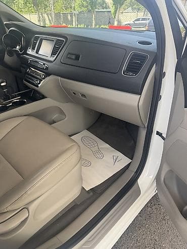 карниваль: Kia Carnival: 2019 г., 2.2 л, Автомат, Дизель, Минивэн — 4