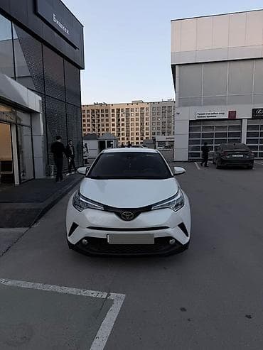 Продажа авто: Toyota C-HR: 2017 г., 2 л, Автомат, Бензин, Кроссовер — 1