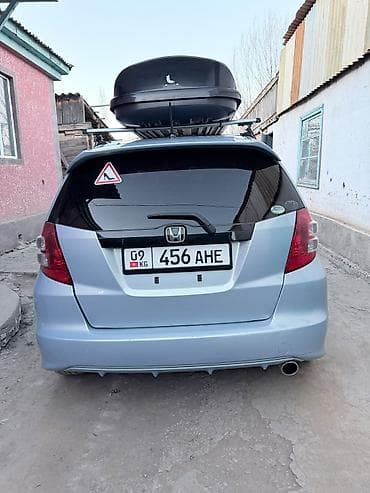 Honda Fit: 2008 г., 1.5 л, Автомат, Бензин, Хэтчбэк — 6