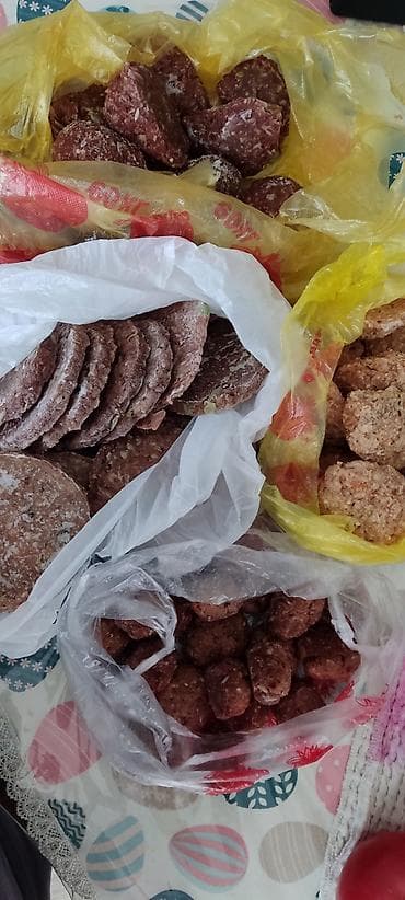 Азык-түлүктөр: Набор полуфабрикатов: готовые котлеты и ленивые голубцы. цена за кг — 1