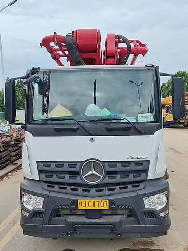 Бетононасос, Mercedes-Benz